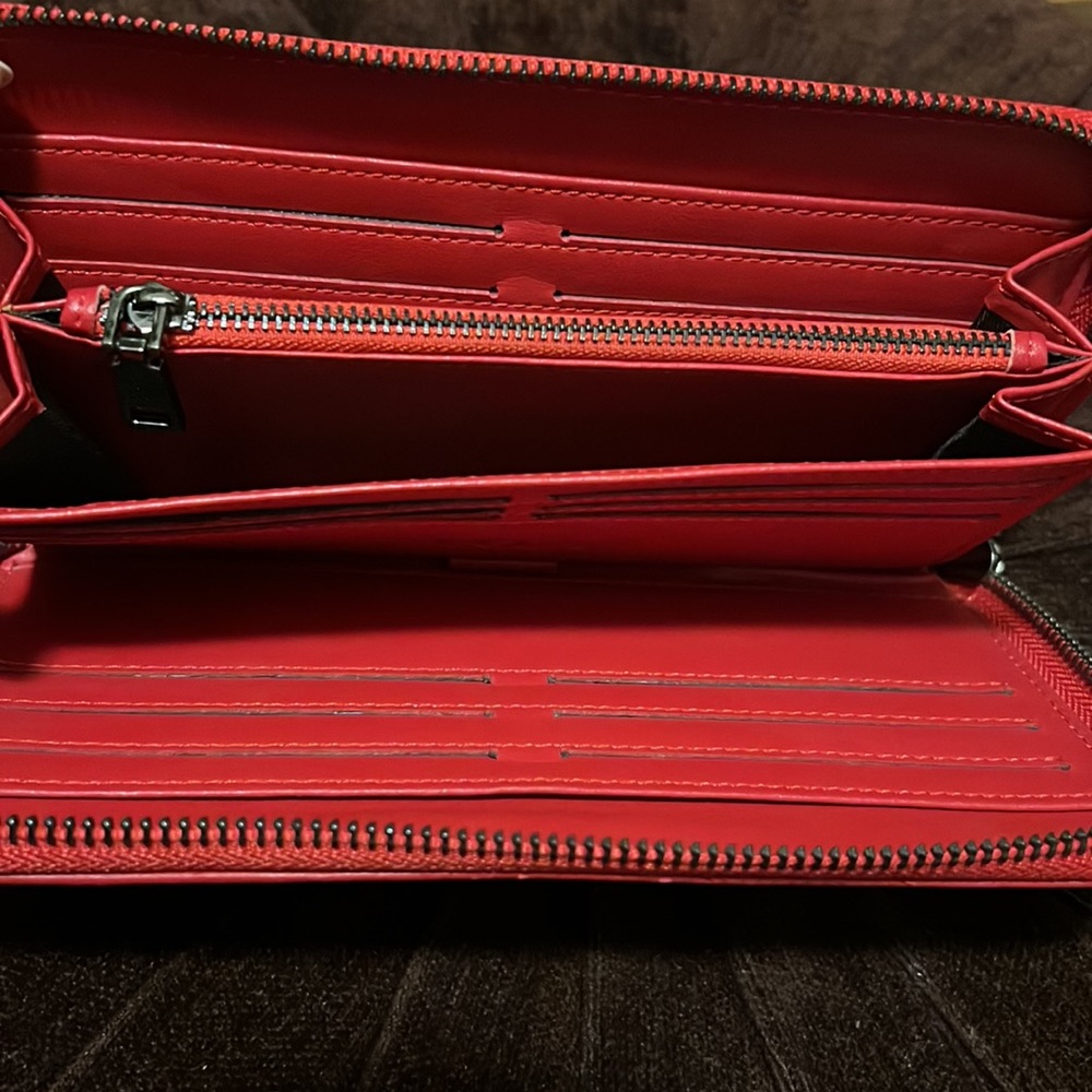 Red full size wallet - Picture 2 of 8